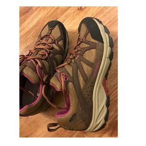 Ladies New Merrell Shoes
